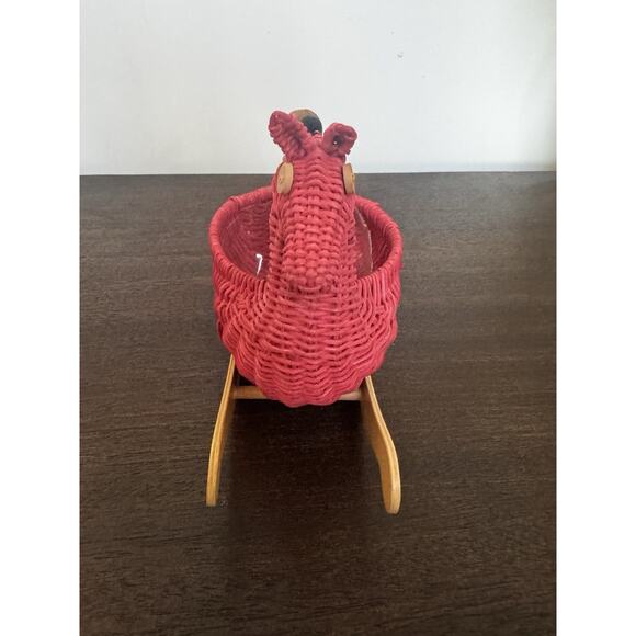 Avon Vintage Wicker Red Rocking Horse Yarn Tail Christmas Basket Trinkets Kitsch - Picture 12 of 14